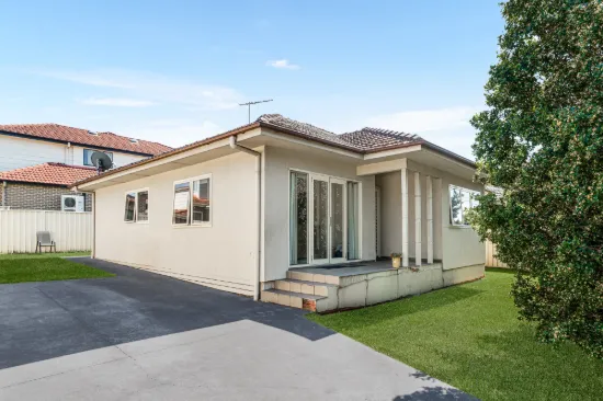 Cardem Property Group Presents 239 Macquarie Street SOUTH WINDSOR