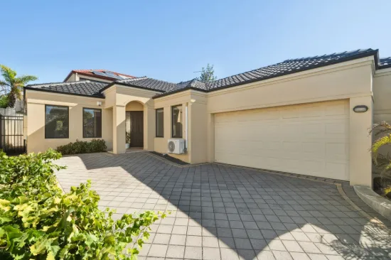 Contemporary Living, Moments from Coast & Convenience