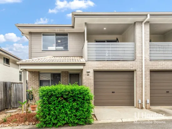 SPACIOUS TOWNHOUSE WITH A SECOND LIVING AREA UPSTAIRS
