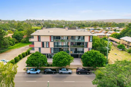 Prime Logan Central Investment with Views & Immediate Income