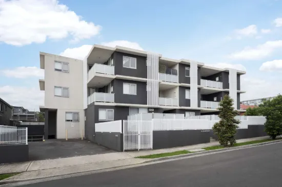 Designer Apartment in Whisper Quiet Location, 102sqm  