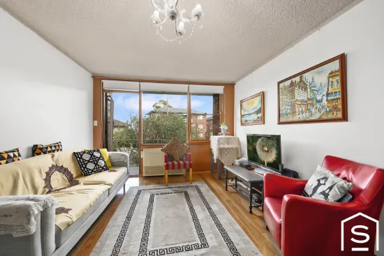 Spacious & Convenient Two-Bedroom Apartment in Prime Location