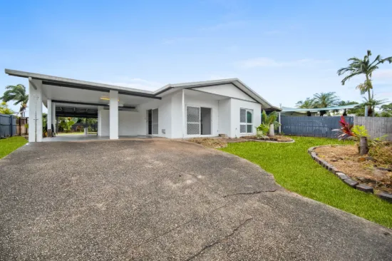 Endless Potential on a Spacious 700m² Block - Renovator's Dream!