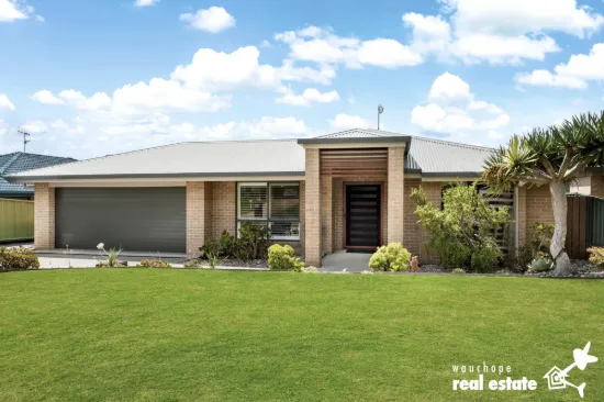 Contemporary Comfort & Poolside Living in Popular Riverbreeze Estate