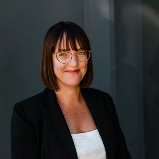Anna Roberts - Real Estate Agent at Raine & Horne - Wynnum / Manly 