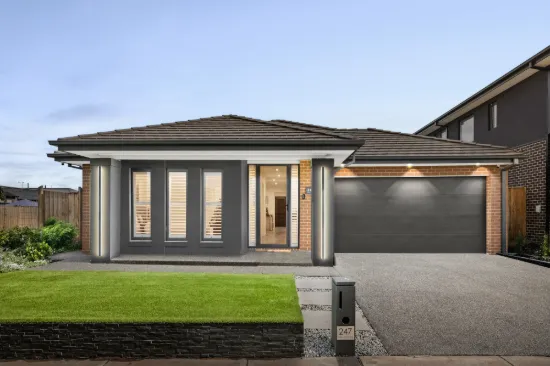 Stylish Family Living with Space, Comfort & Seamless Entertaining
