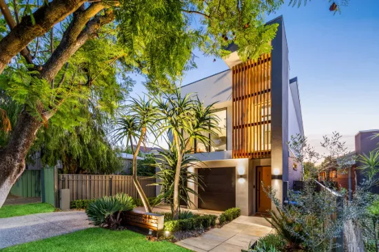 A MOST EXQUISITE AND STUNNING FAMILY HOME