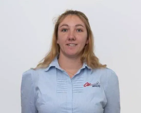 Jayde Feeney - Real Estate Agent at Oz Combined Realty - Huskisson