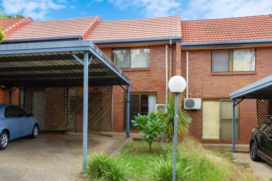 Neat & Tidy Two-Bedroom Unit in the Rapidly Growing Slacks Creek Corridor