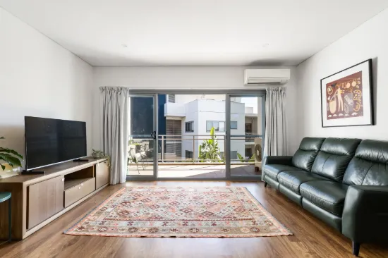 Modern two-bedder with popular lifestyle address
