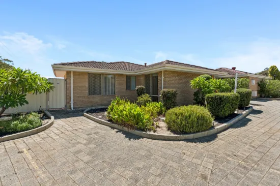 Immaculate Villa In Excellent Location!