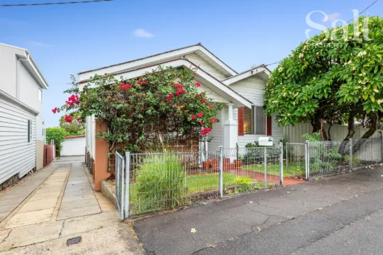 Classic charm, modern updates & DA approved plans for a duplex