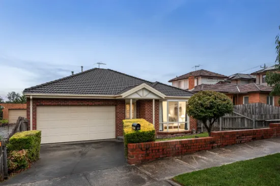 Charming Single-Level Living in a MWSC zone