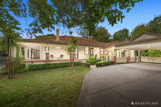 Classic elegance on 1671sqm approx.