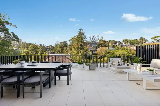 North facing penthouse with private terrace