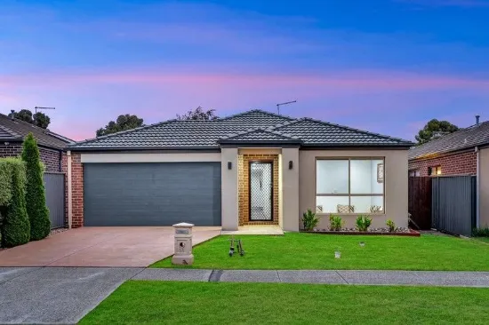 Immaculate Family Living in Prime Cranbourne East Location!