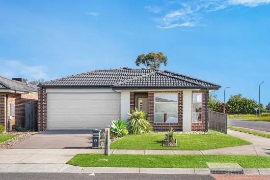 Stunning 4-Year-Old Family Home in the Heart of Beaconsfield