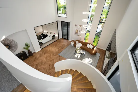 Cutting-edge entertainer with city views