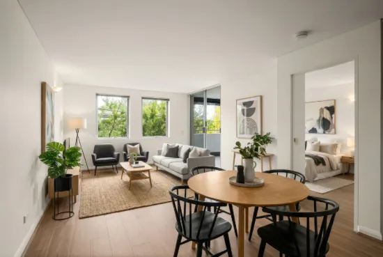Smart & easy living close to all the action 