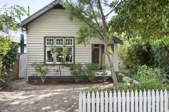 Gracious 1920s home in a blue ribbon Fairfield locale