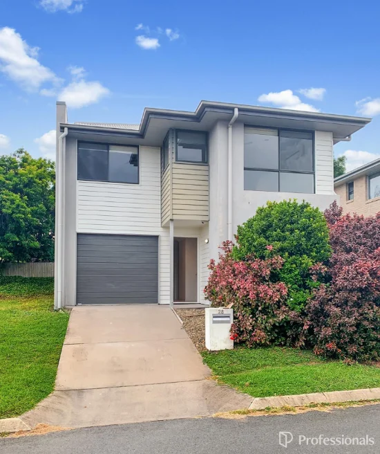 Townhouse in Prime Northern Beaches Location!