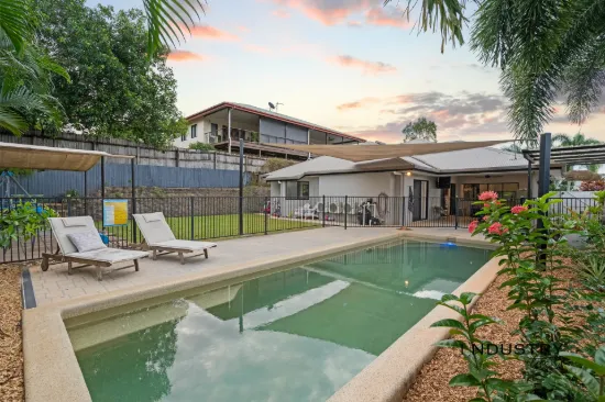 Spacious Executive Family Living in a Peaceful Redlynch Rise
