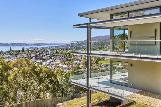 Architectural Living on Hobart's Desired Fringe
