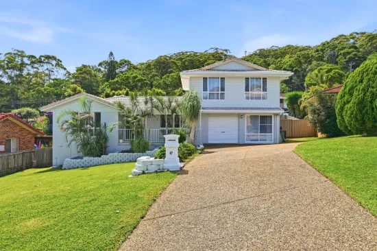 Stunning Coastal Style & Packed With Extras In Lighthouse