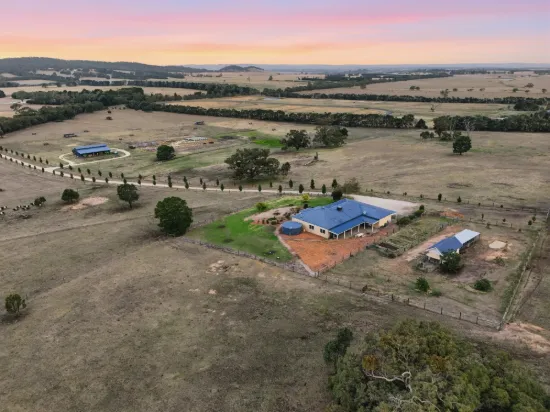 Romsey Crest - A Masterpiece of High-Country Sanctuary 