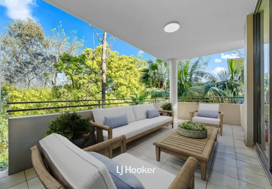 Spacious & Leafy Sanctuary with Exceptional Privacy and Convenience