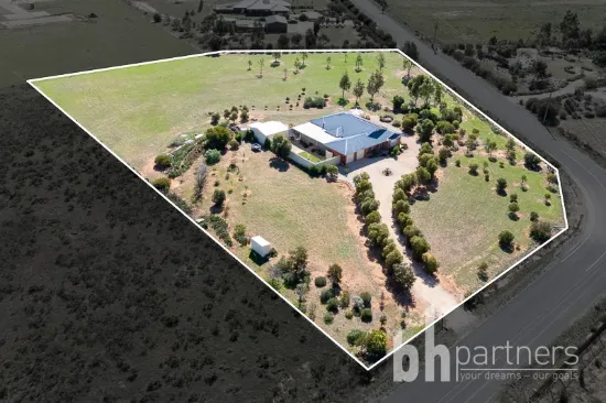 Spacious Lifestyle Property - Stunning Home on 2.7 Acres
