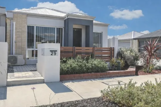Spacious & Low-Maintenance Living in a Prime Alkimos Location
