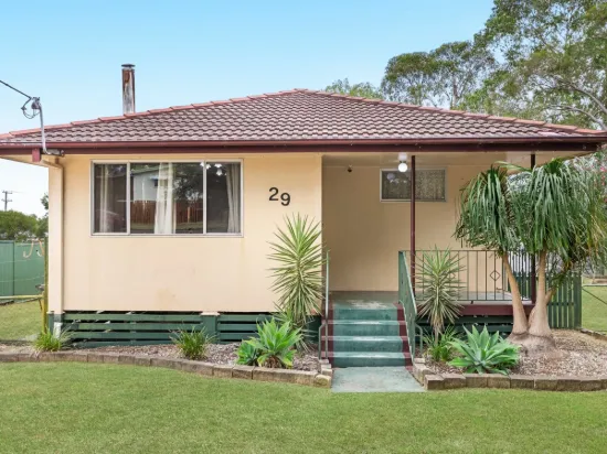 A GREAT FIRST HOME, GOOD LAND AREA FOR CHILDREN TO PLAY
