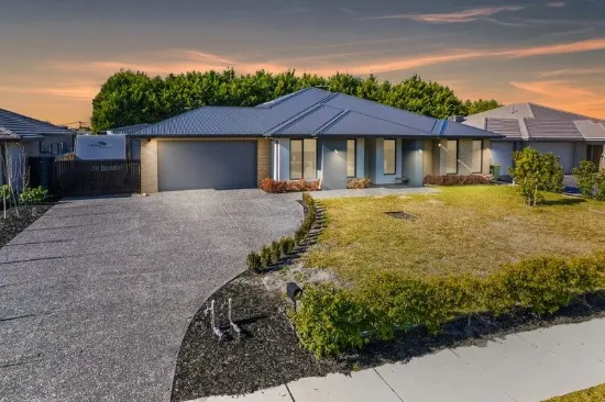 THE COMPLETE PACKAGE - PLENTY OF LIVING SPACE, GATED SIDE ACCESS, REAR-SET SHEDDING + AN INGROUND POOL!