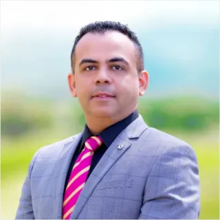 Amrit Bajaj - Real Estate Agent
