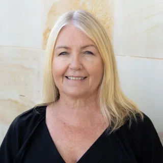 Leiza Barndon - Real Estate Agent