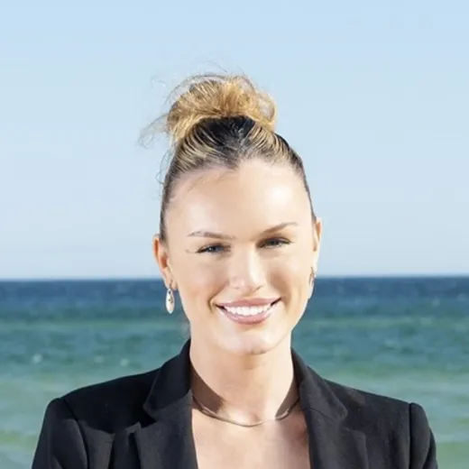 Briedi Gibson - Real Estate Agent at Ray White - Chelsea