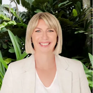 Carley Eder - Real Estate Agent