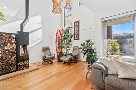 Light-Filled Living in the Heart of Chifley
