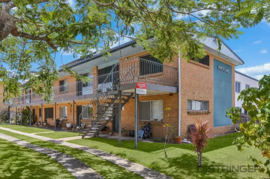 GOLDEN INVESTMENT OPPORTUNITY - 50m to the surf!