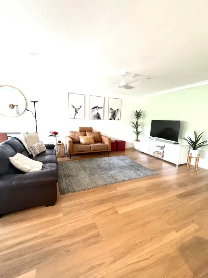 Coastal Lifestyle & Flexible Income – Prime Park Beach Location