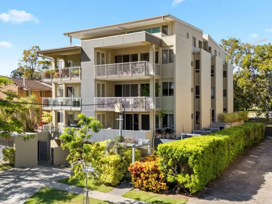 Modern Comfort & Unbeatable Convenience – Ideal Investment or First Home!