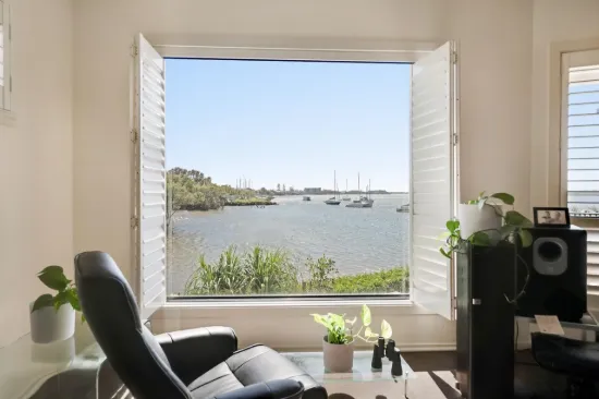 Private Waterfront Townhouse