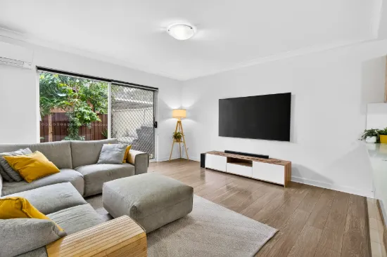 Smart, Practical Living with Expansive Entertaining Appeal