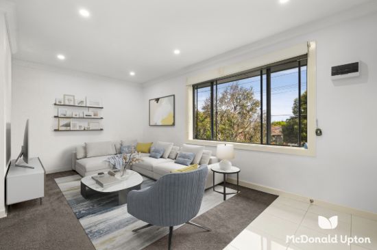 Space, Sun & Simplicity in Essendon’s Heart