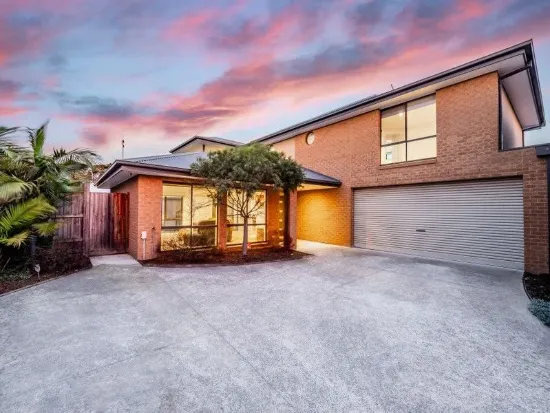 MODERN LIFESTYLE LIVING IN AN IDYLLIC WATERSIDE COMMUNITY - GRAND ENTERTAINING OPTIONS WITH A BONUS WORKSHOP!