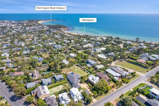 Prime Beleura Hill Opportunity with Bay Views
