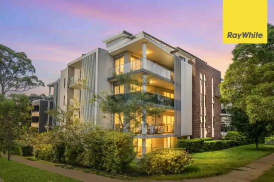  North-East Facing 2 bed Apt -  Mins to Metro! 