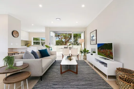 Expansive North Facing Unit in Newports Golden Triangle