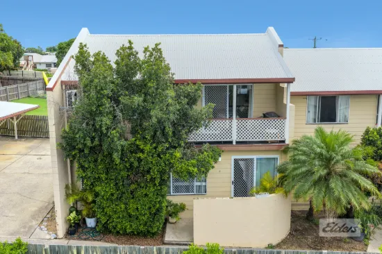 Generous Size Townhouse in West Gladstone!